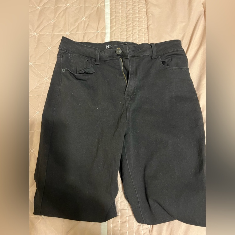 Black skinny jeans